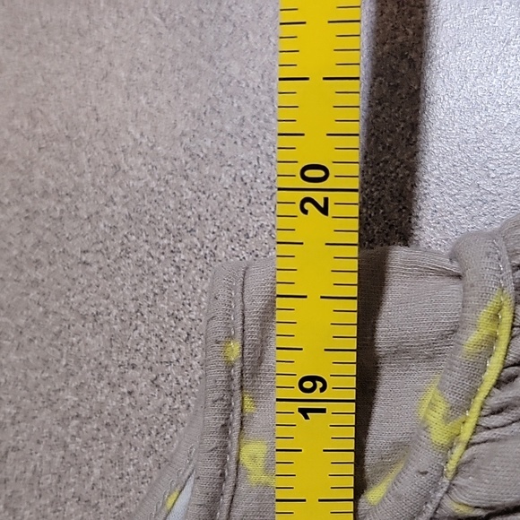 BCBG cropped tank - Picture 8 of 8